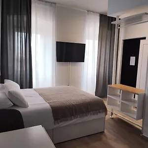  Apartment Agostini - Studios With Self Check-In - Paid Parking Inside Property